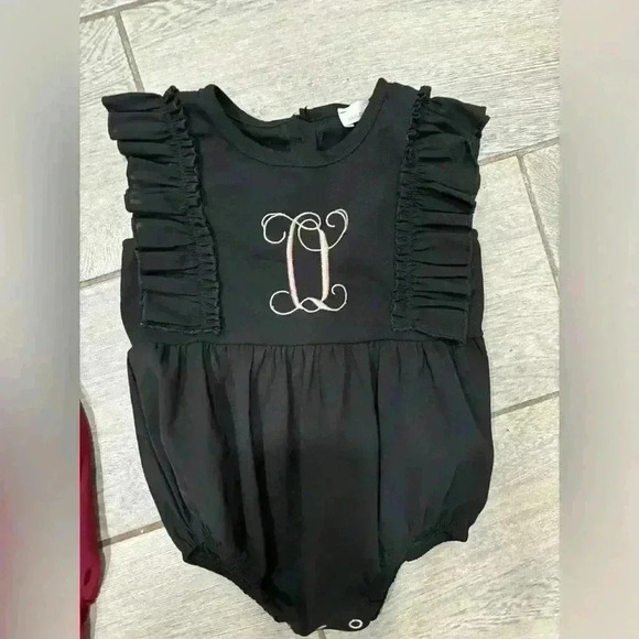 2 Bailey’s Blossom Babygirl Romper with Embroidered O size 9-12 - Picture 6 of 8